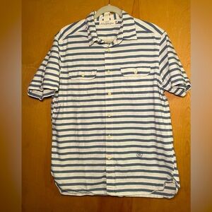 H&M mens striped button down shirt, size large. Label of graded goods .